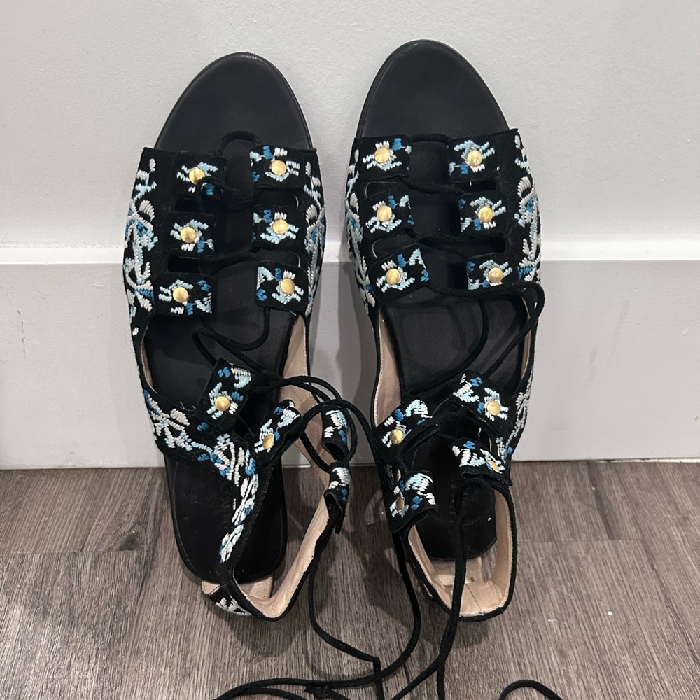 Club Monaco Black & Blue Embroidered Floral Sandals